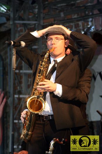 The Quicksteps (D) 10. This Is Ska Festival - Wasserburg, Rosslau 23. Juni 2006 (11).jpg